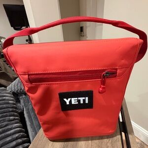 YETI Vibrant Red 9L Cooler Lunch Box